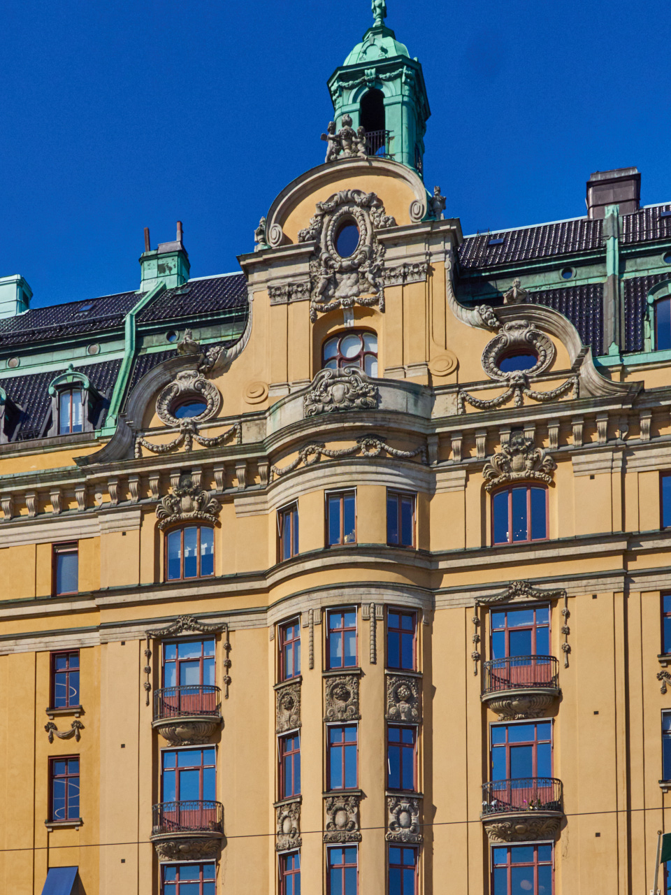 027 Stockholm 14 06 19 55