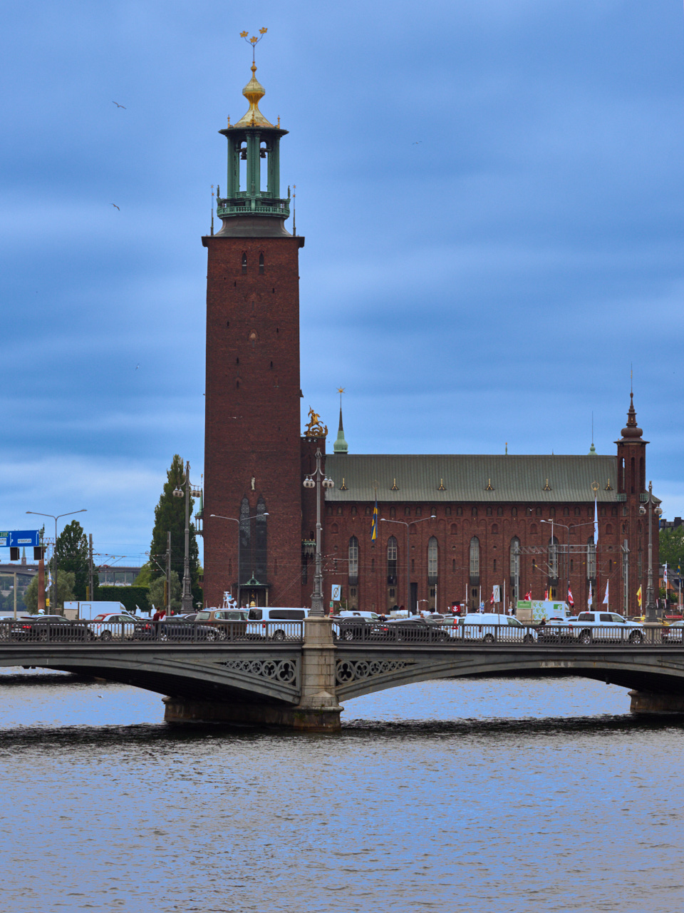 041 Stockholm 14 06 19 82