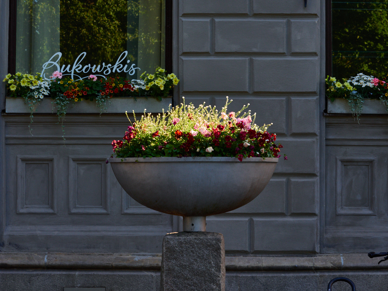 097 Stockholm 14 06 19 244