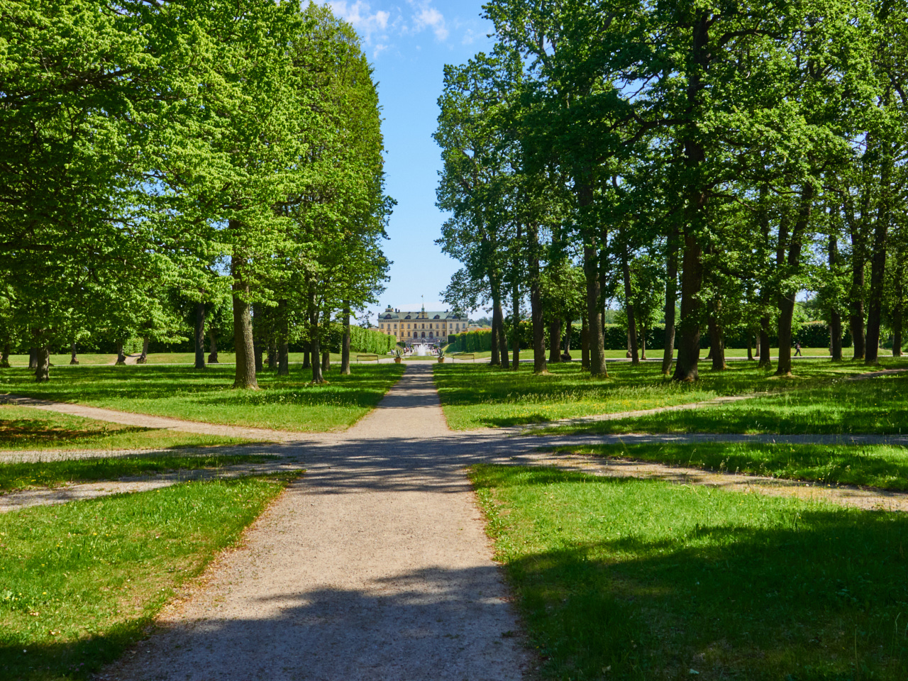 106 Stockholm 15 06 19 20