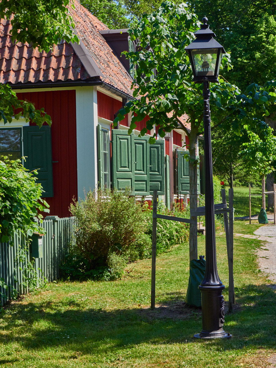 114 Stockholm 15 06 19 43