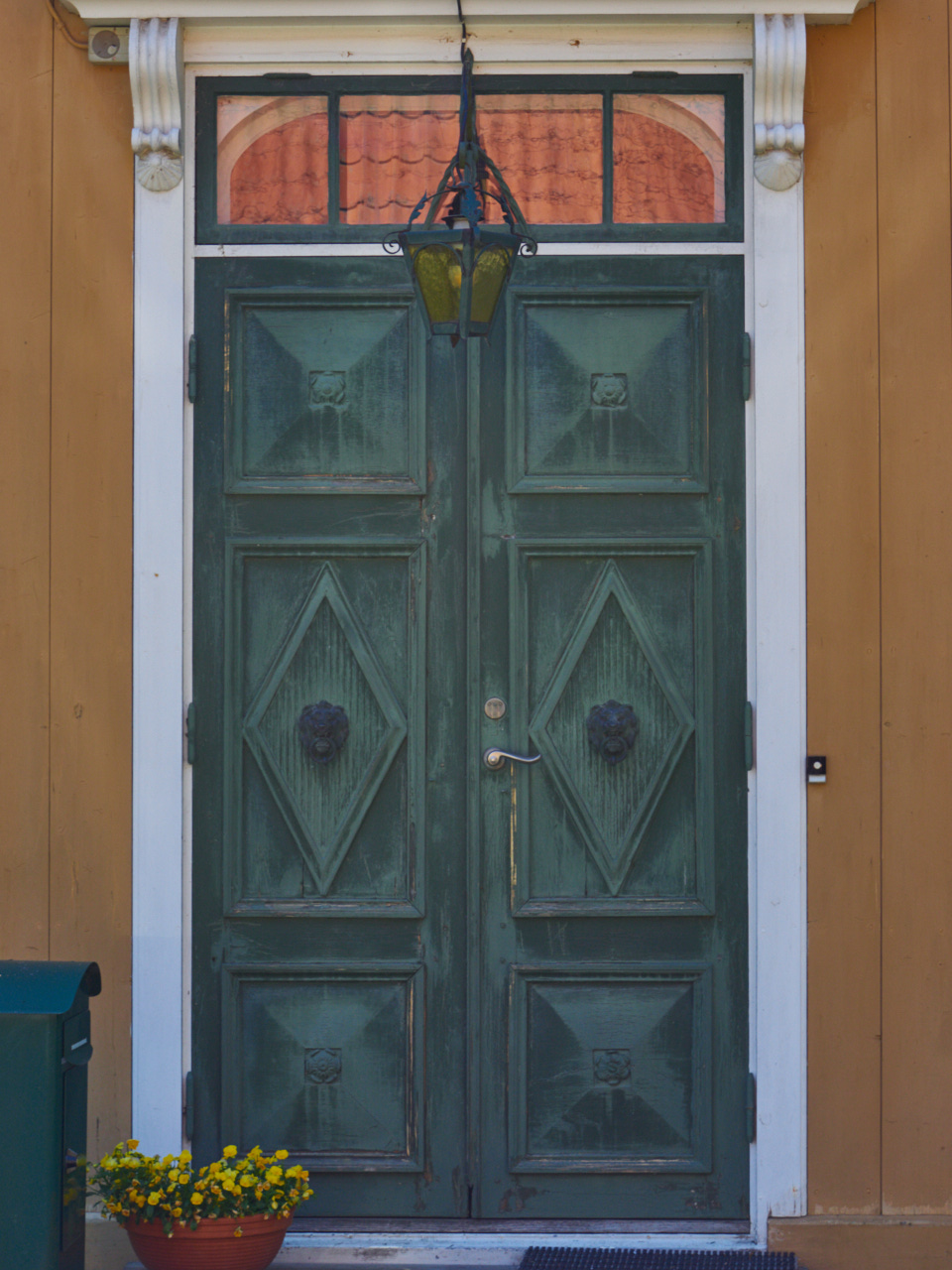 116 Stockholm 15 06 19 46