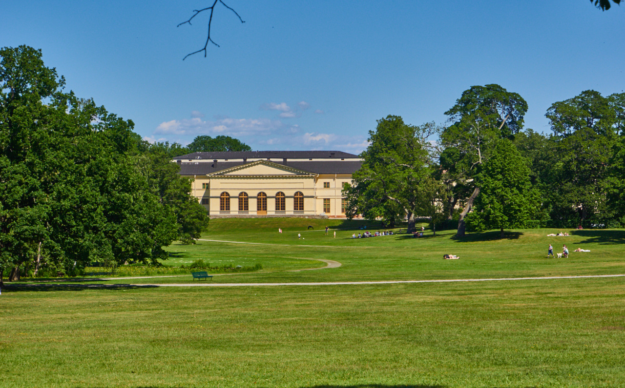 122 Stockholm 15 06 19 61