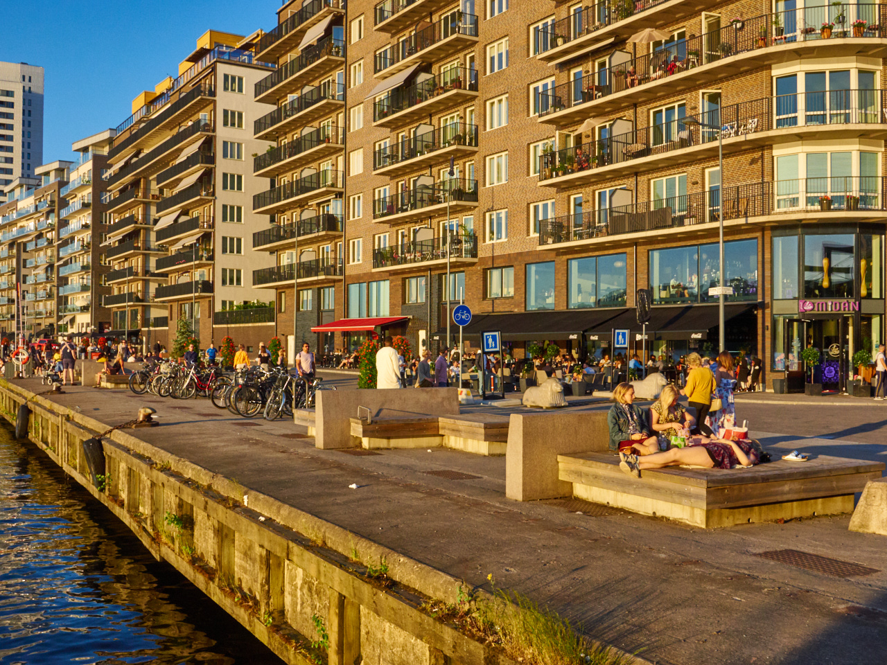 129 Stockholm 15 06 19 78