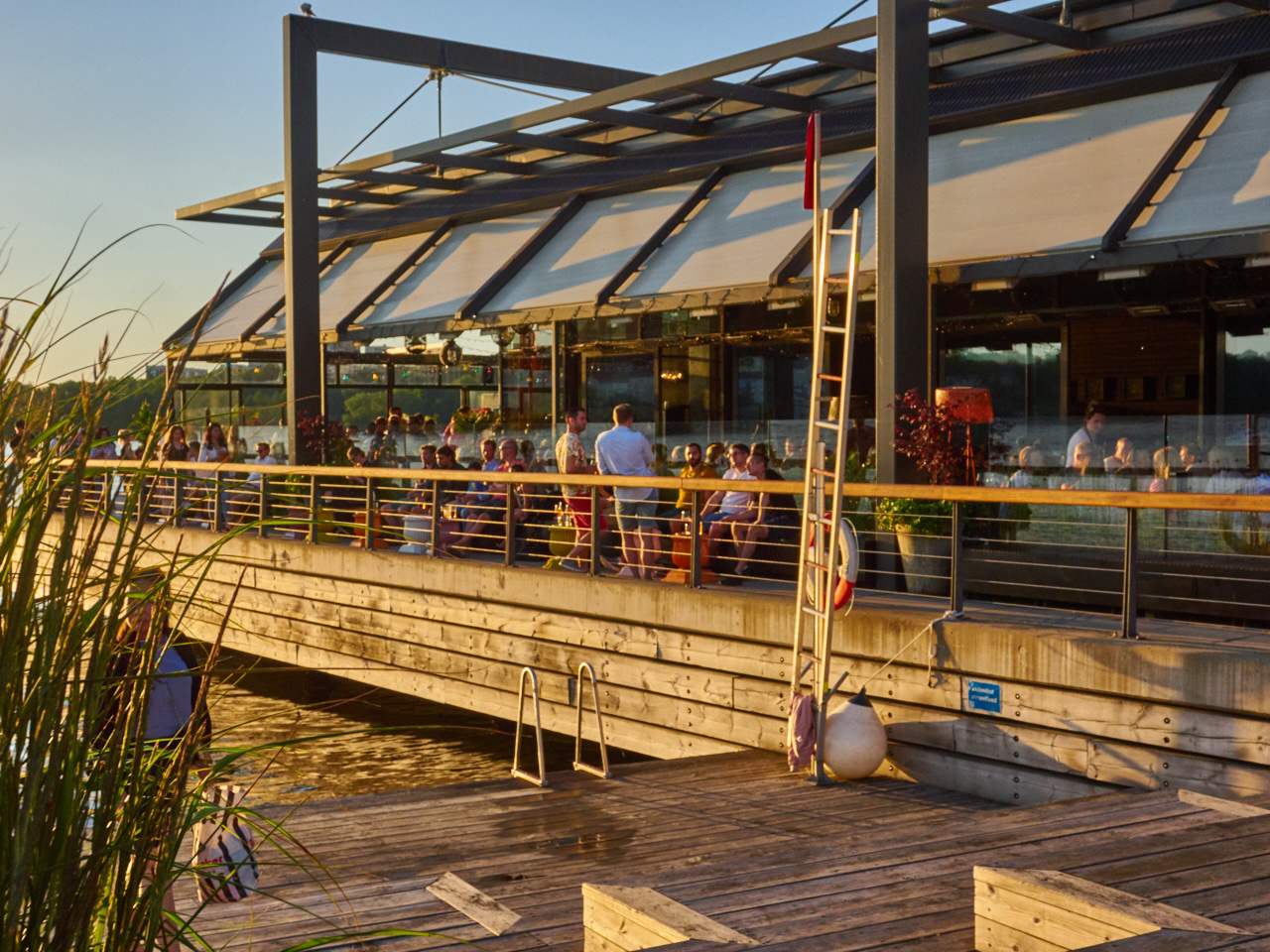 131 Stockholm 15 06 19 80