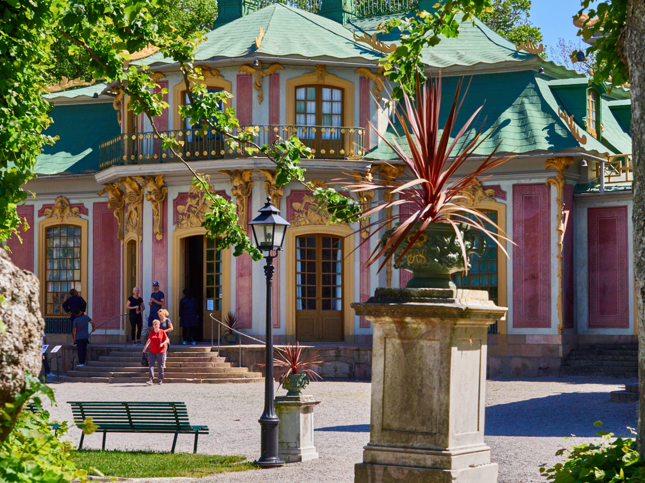 152 Stockholm 15 06 19 136