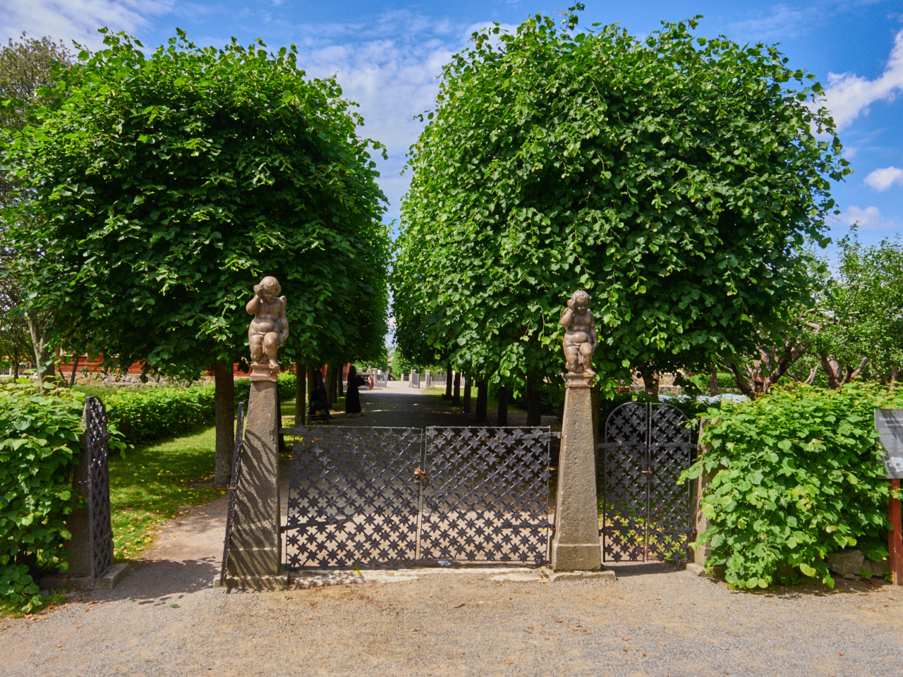 176 Stockholm 16 06 19 3