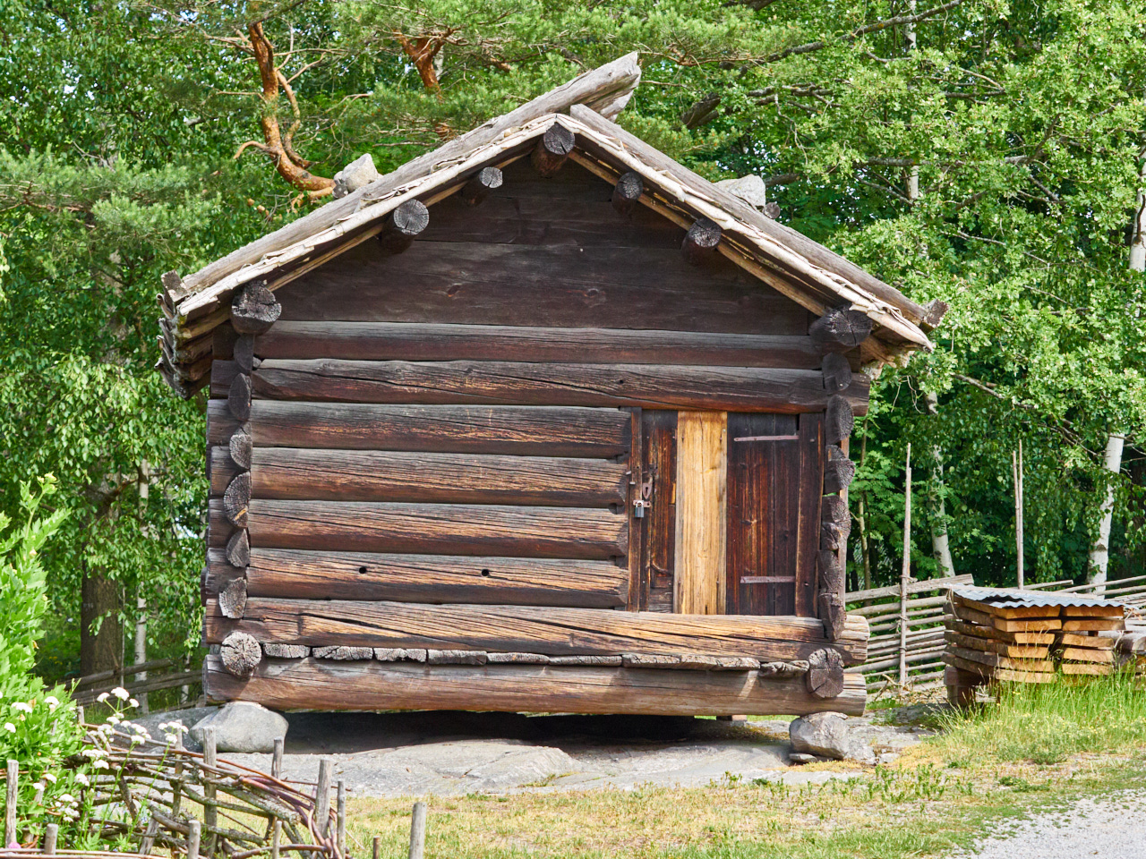 195 Stockholm 16 06 19 43