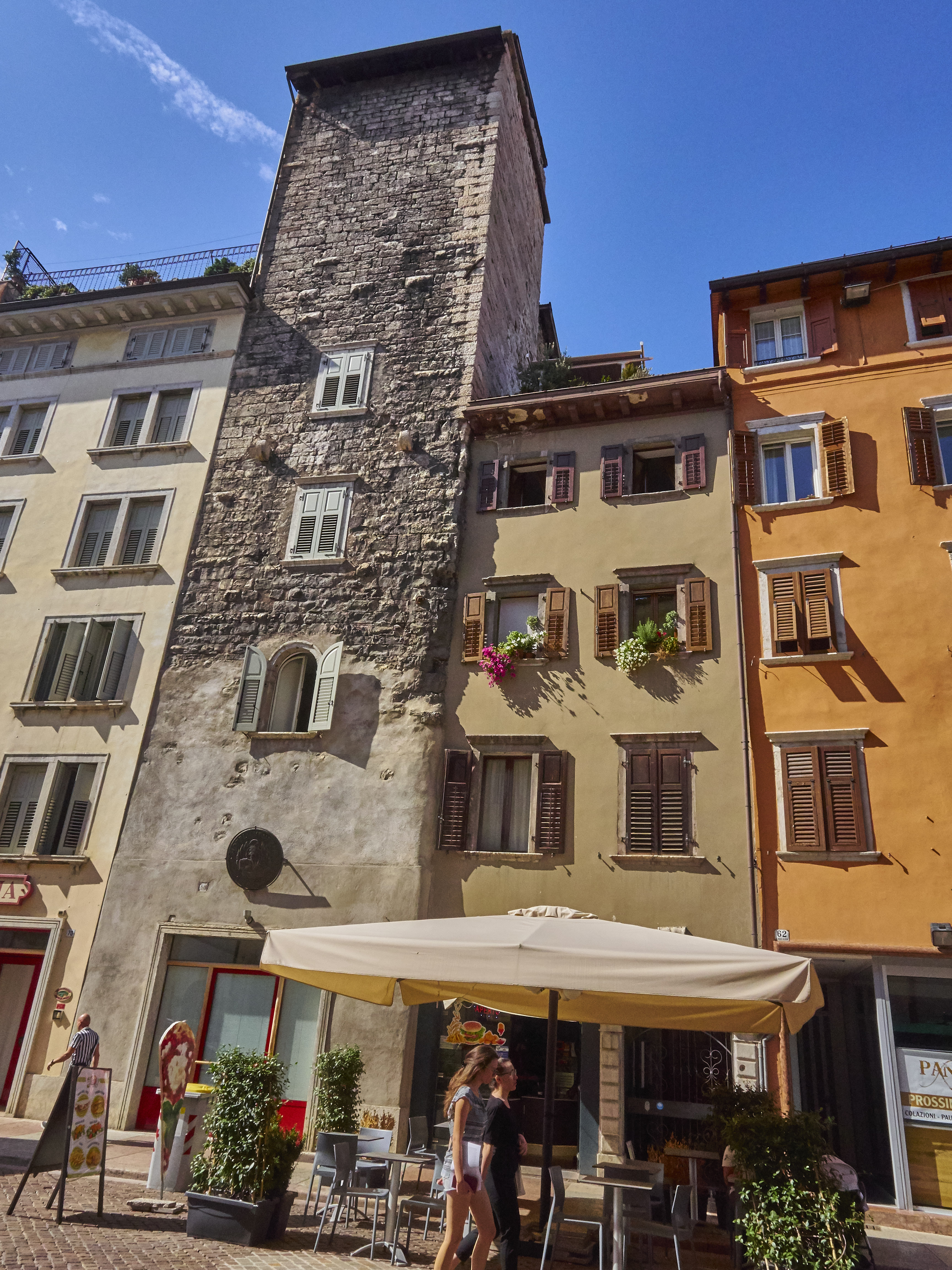 Ledrosee 18 09 19 24