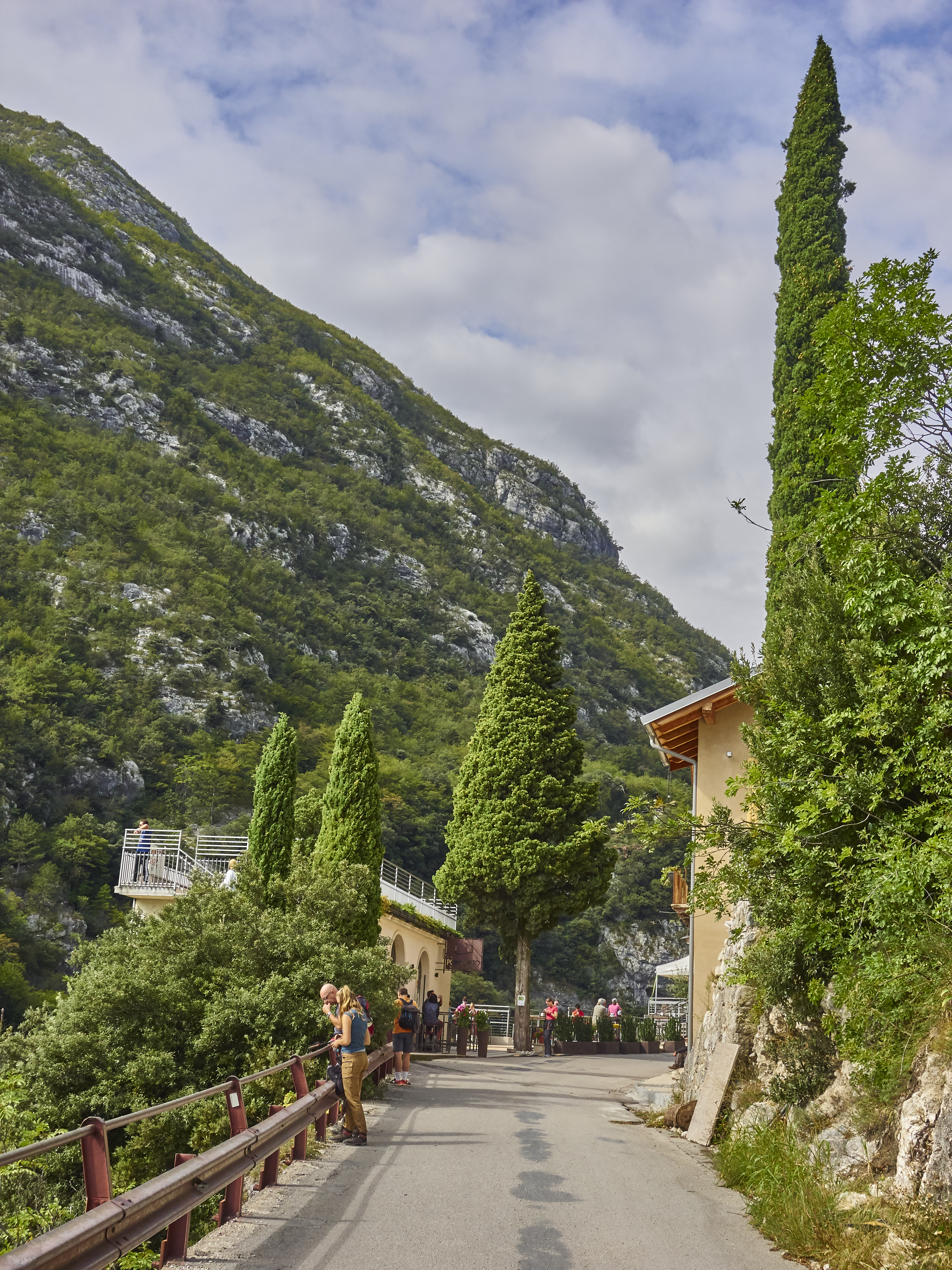 Ledrosee 20 09 19 17